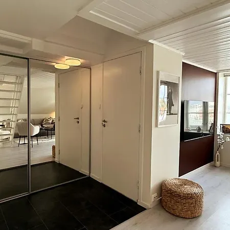 Historic Old Town 2br Duplex, Sea Views & Balcony Apartment Stavanger