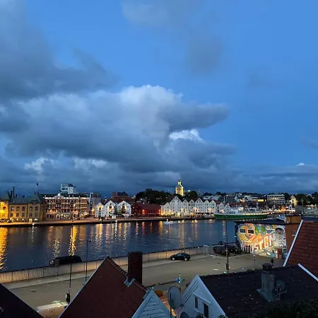 Historic Old Town 2br Duplex, Sea Views & Balcony Stavanger