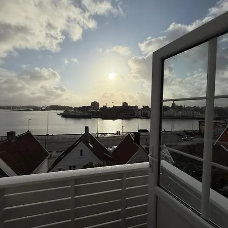 Historic Old Town 2br Duplex, Sea Views & Balcony Stavanger