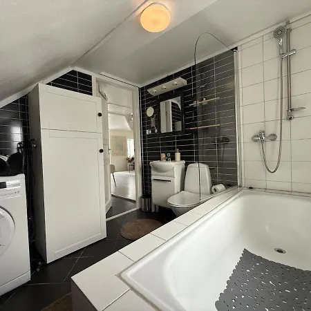Historic Old Town 2br Duplex, Sea Views & Balcony * Stavanger