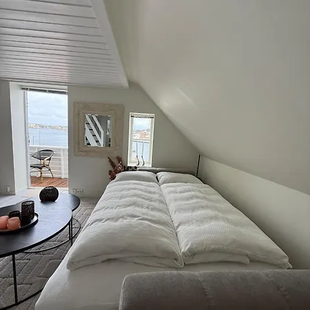 Historic Old Town 2br Duplex, Sea Views & Balcony * Stavanger