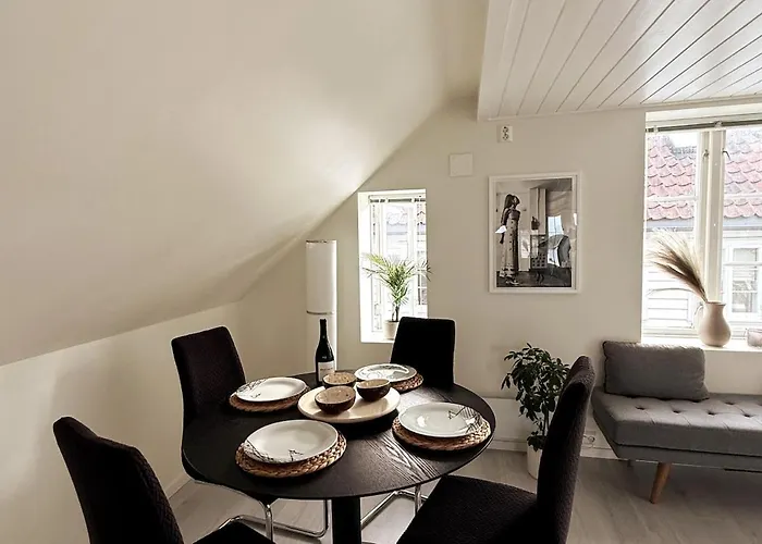 Panoramic Sea-view With Balcony Centre 公寓