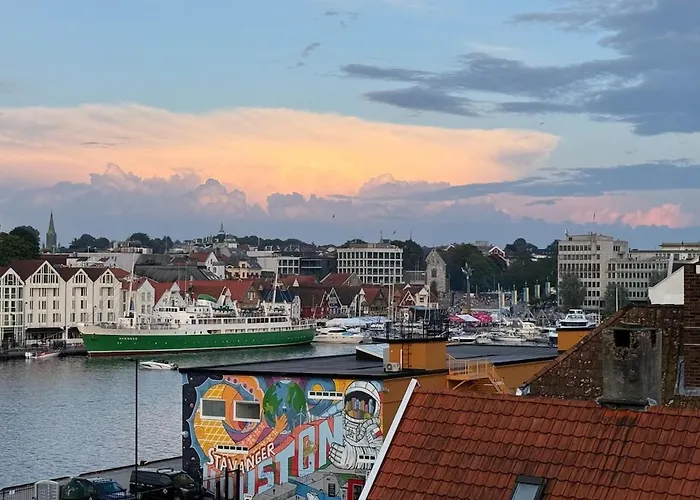 Panoramic Sea-view With Balcony Centre Apartment Stavanger