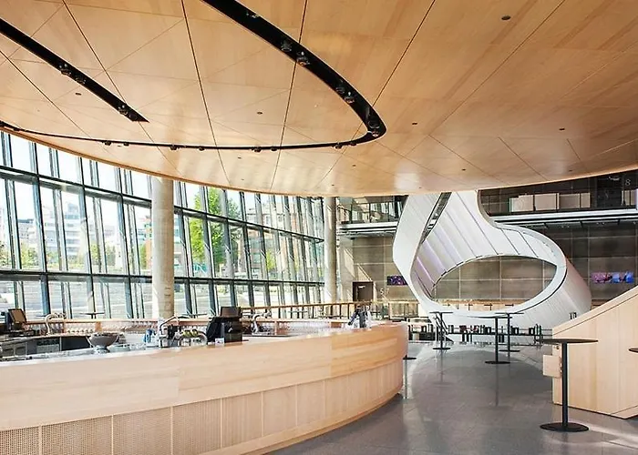 Panoramic Sea-view With Balcony Centre 公寓