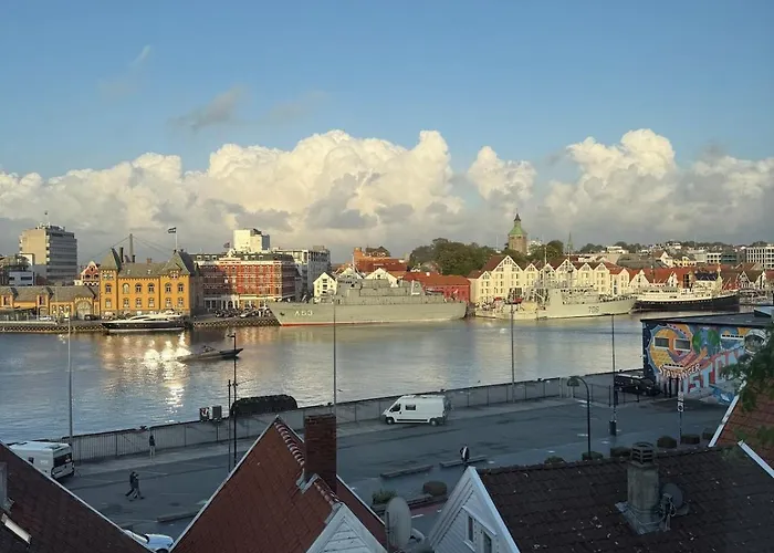 Panoramic Sea-view With Balcony Centre