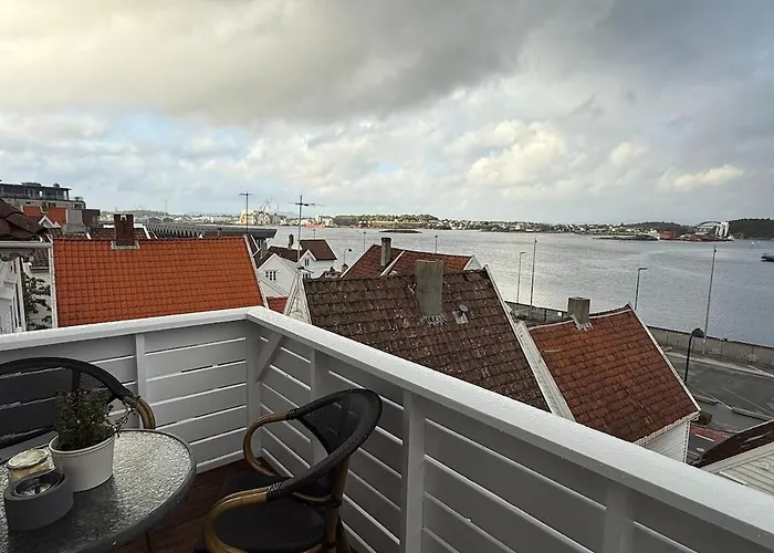 Panoramic Sea-view With Balcony Centre