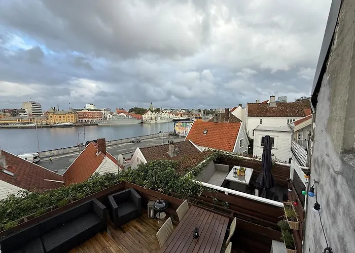 Panoramic Sea-view With Balcony Centre 公寓