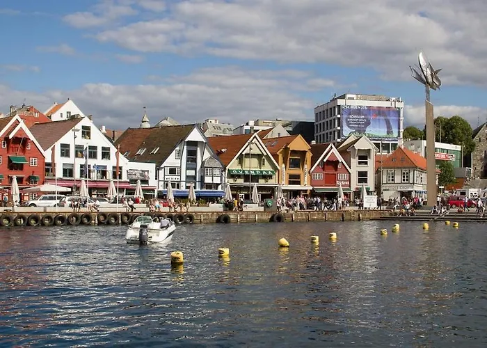 Panoramic Sea-view With Balcony Centre Apartment *