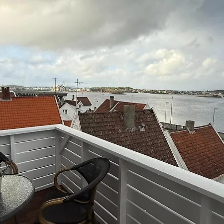 Panoramic Sea-view With Balcony Centre